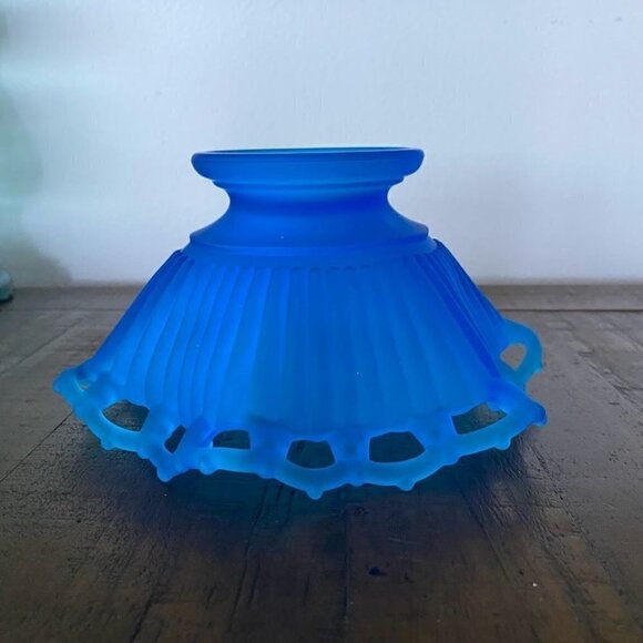 Vintage Westmorland Blue Satin Glass Ruffled Edge Bowl - Picture 6 of 7